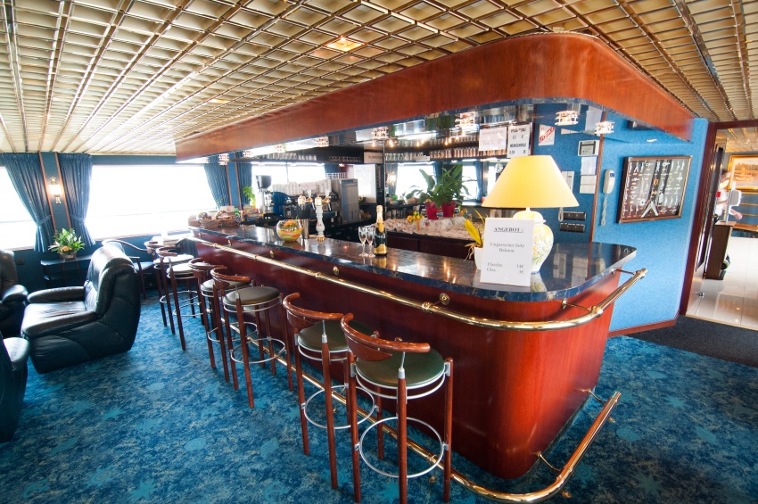 monet bar